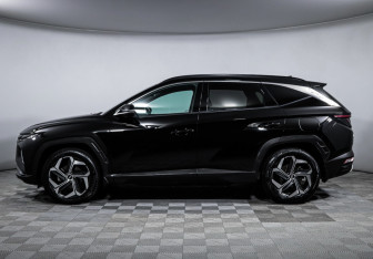 Подержанный автомобиль Hyundai Tucson 2023 года (8 фото)