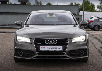 Подержанный автомобиль Audi A7 2013 года (2 фото)