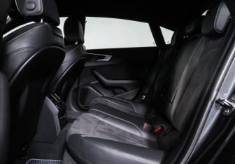 Подержанный автомобиль Audi A5 Liftback 2019 года (12 фото)