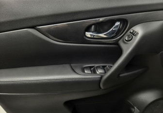 Подержанный автомобиль Nissan X-Trail 2021 года (14 фото)