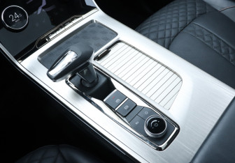 Подержанный автомобиль Exeed TXL 2023 года (16 фото)