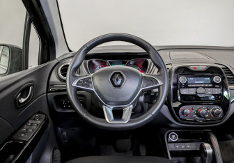 Подержанный автомобиль Renault Kaptur 2021 года (21 фото)