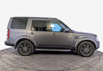 Подержанный автомобиль Land Rover Discovery 2016 года (4 фото)
