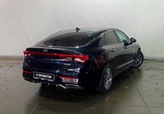 Подержанный автомобиль Kia K5 2020 года (4 фото)