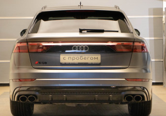 Подержанный автомобиль Audi SQ8 2024 года (5 фото)