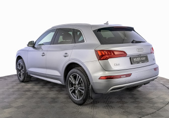 Подержанный автомобиль Audi Q5 2017 года (7 фото)