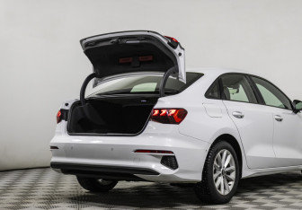 Подержанный автомобиль Audi A3 Sedan 2021 года (19 фото)