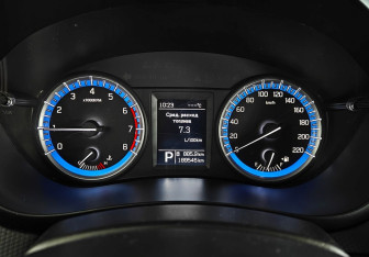 Подержанный автомобиль Suzuki SX4 Hatchback 2014 года (12 фото)