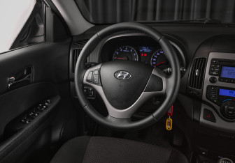 Подержанный автомобиль Hyundai i30 Hatchback 2010 года (11 фото)