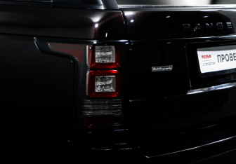 Подержанный автомобиль Land Rover Range Rover 2015 года (17 фото)