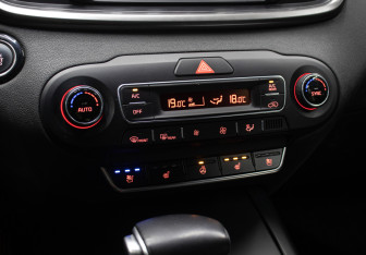 Подержанный автомобиль Kia Sorento 2019 года (19 фото)