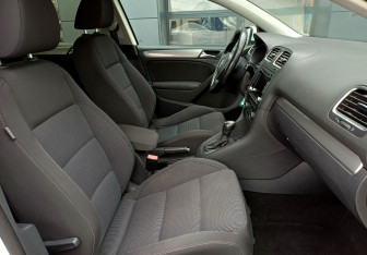Подержанный автомобиль Volkswagen Golf Hatchback 2011 года (20 фото)