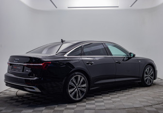 Подержанный автомобиль Audi A6 Sedan 2023 года (5 фото)
