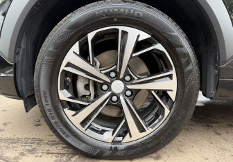 Подержанный автомобиль JAC JS6 2023 года (9 фото)