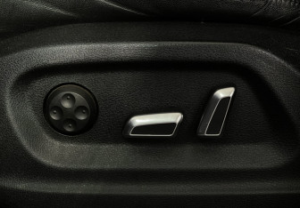 Подержанный автомобиль Audi Q5 2015 года (14 фото)