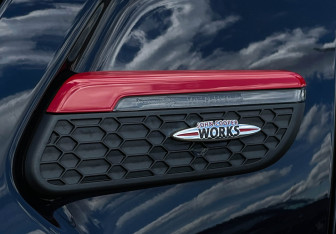 Подержанный автомобиль MINI Hatch 2021 года (22 фото)