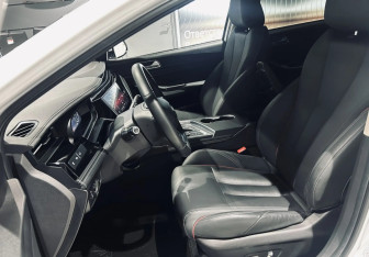 Подержанный автомобиль Omoda S5 2023 года (10 фото)