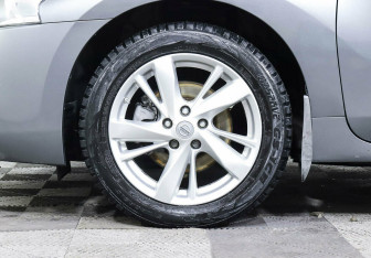 Подержанный автомобиль Nissan Teana 2014 года (7 фото)