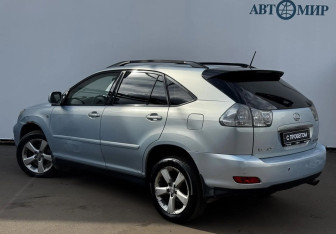 Подержанный автомобиль Lexus RX 2005 года (7 фото)