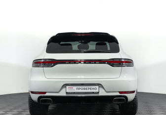 Подержанный автомобиль Porsche Macan 2019 года (6 фото)
