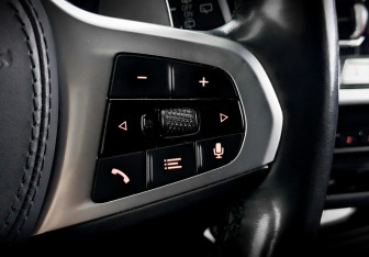 Подержанный автомобиль BMW X3 2021 года (29 фото)