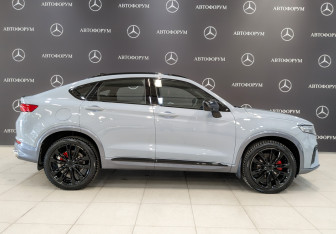 Подержанный автомобиль Geely Tugella 2022 года (4 фото)