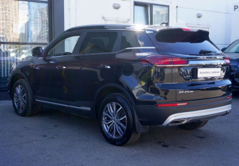 Подержанный автомобиль Geely Atlas Pro 2021 года (7 фото)