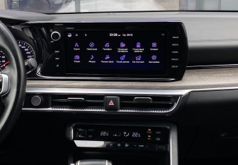 Подержанный автомобиль Kia K5 2022 года (12 фото)