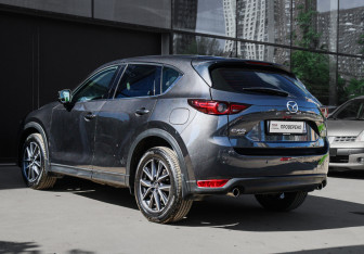 Подержанный автомобиль Mazda CX-5 2017 года (6 фото)