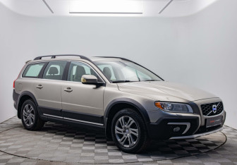 Подержанный автомобиль Volvo XC70 2013 года (7 фото)