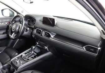 Подержанный автомобиль Mazda CX-5 2018 года (10 фото)