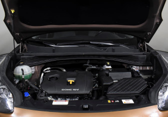 Подержанный автомобиль Kia Sportage 2016 года (8 фото)