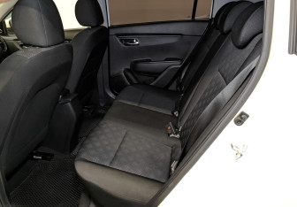 Подержанный автомобиль Kia Rio Hatchback 2020 года (12 фото)