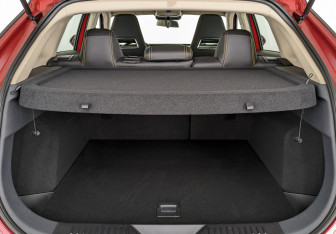 Новый FAW Bestune T77 2024 (8 фото)