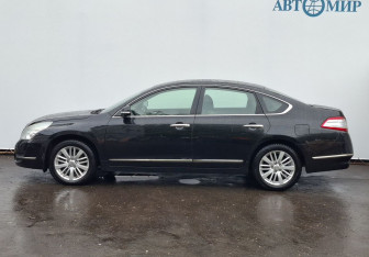 Подержанный автомобиль Nissan Teana 2013 года (8 фото)