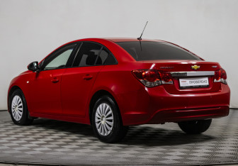 Подержанный автомобиль Chevrolet Cruze Sedan 2013 года (7 фото)