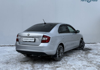 Подержанный автомобиль Skoda Rapid Liftback 2017 года (5 фото)