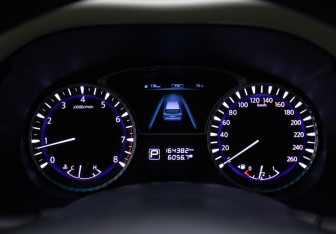 Подержанный автомобиль Infiniti QX60 2018 года (13 фото)