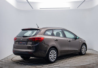 Подержанный автомобиль Kia Ceed Wagon 2014 года (5 фото)