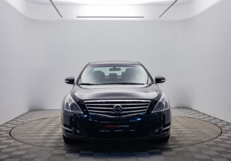Подержанный автомобиль Nissan Teana 2013 года (2 фото)