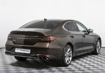 Подержанный автомобиль Genesis G70 2021 года (5 фото)