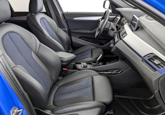 Подержанный автомобиль BMW X1 2021 года (24 фото)