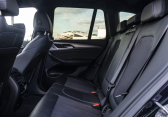 Подержанный автомобиль BMW X3 2019 года (13 фото)