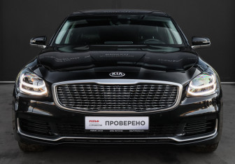 Подержанный автомобиль Kia K900 2019 года (2 фото)