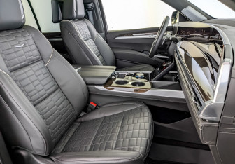 Подержанный автомобиль Cadillac Escalade Suv 2025 года (25 фото)