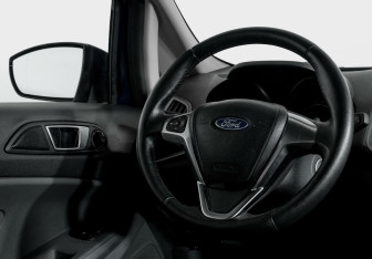 Подержанный автомобиль Ford EcoSport 2015 года (9 фото)