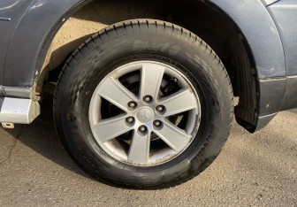 Подержанный автомобиль Mitsubishi Pajero 2008 года (12 фото)