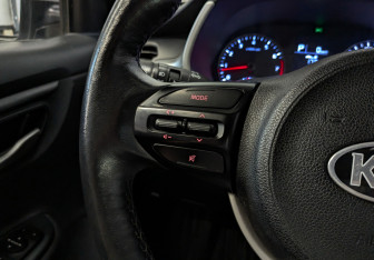 Подержанный автомобиль Kia Rio Hatchback 2021 года (22 фото)