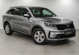 Подержанный автомобиль Kia Sorento 2021 года (3 фото)