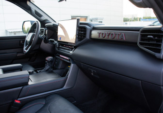 Новый Toyota Sequoia 2024 (9 фото)
